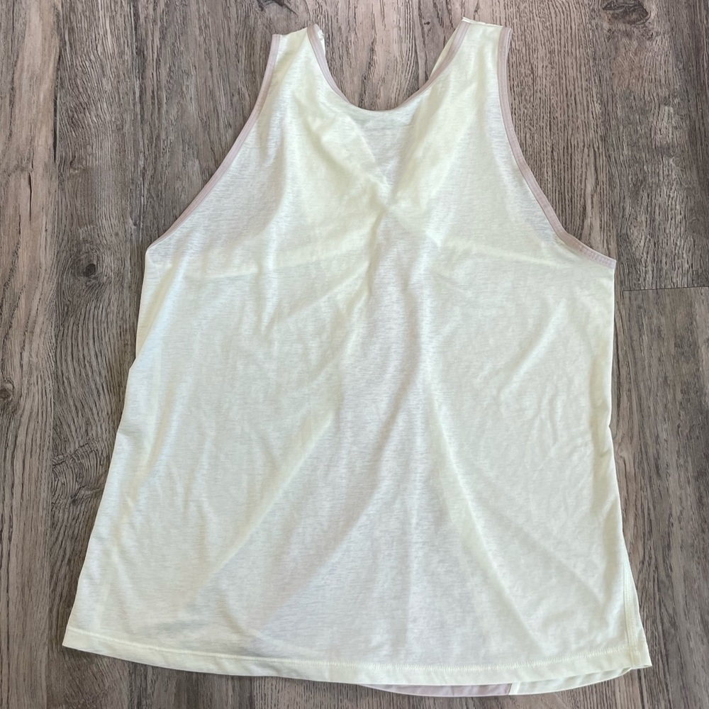 lululemon athletica pale yellow and grey cross cross back flowy Tank, size 6
